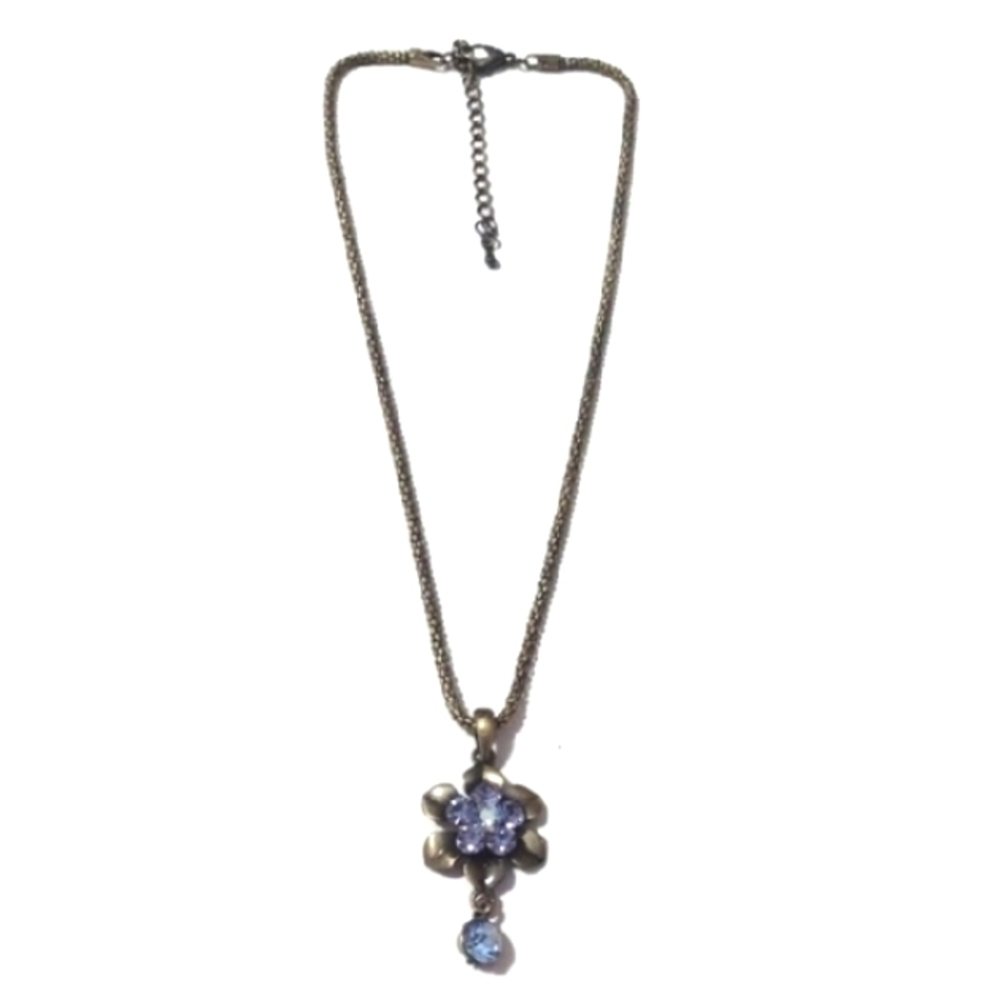 VINTAGE BRASS-TONE IRIDESCENT PURPLE/BLUE CRYSTAL FLORAL PENDANT 17-20" NECKLACE